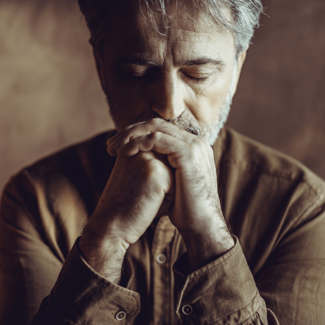 Neurocientistas Confirmam: A Oração Molda o Cérebro e abre Caminhos para a Cura Interior